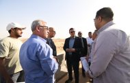 وزير الإسكان يتفقد سير العمل بالتجمع العمراني غرب الضبعة بالساحل الشمالي الغربي