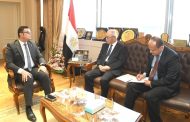 وزير الإسكان يستقبل السفير الياباني لبحث سبل تعزيز التعاون المشترك بين البلدين