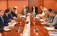 وزير الصناعة يبحث مع محافظ ومستثمري البحيرة تحديات المناطق الصناعية بالمحافظة وسبل حلها