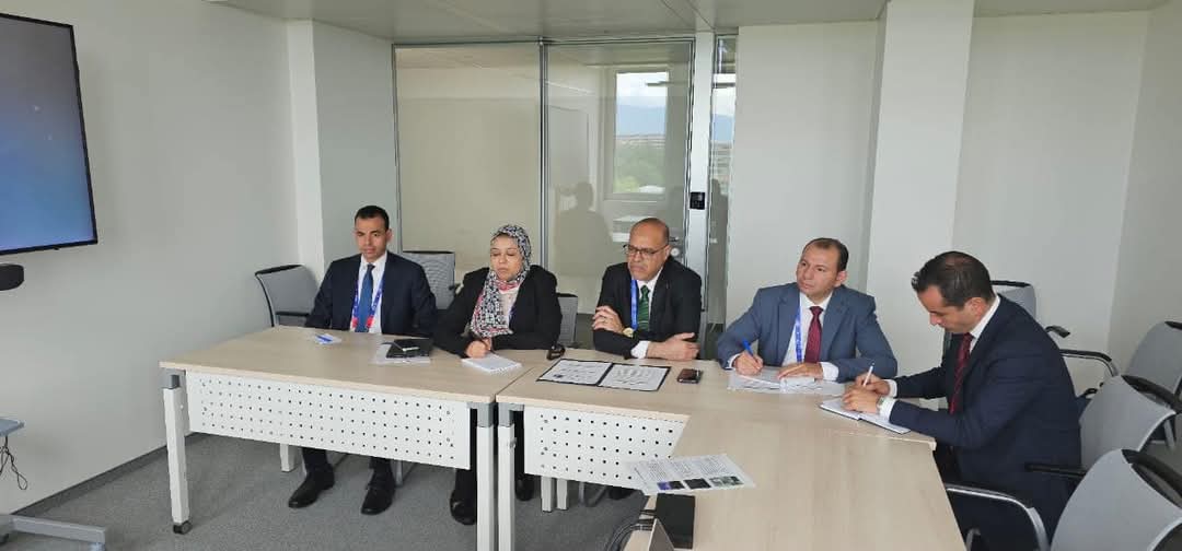جبران يستعرض إجراءات تعزيز علاقات العمل والتشاور الاجتماعي