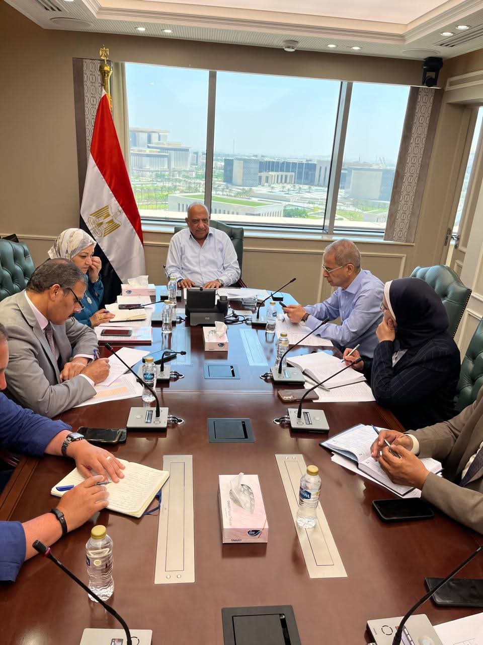 عصمت يبحث مع رؤساء الشركات رفع درجة الاستعداد لتأمين الشبكة الموحدة وضمان استقرار التغذية
