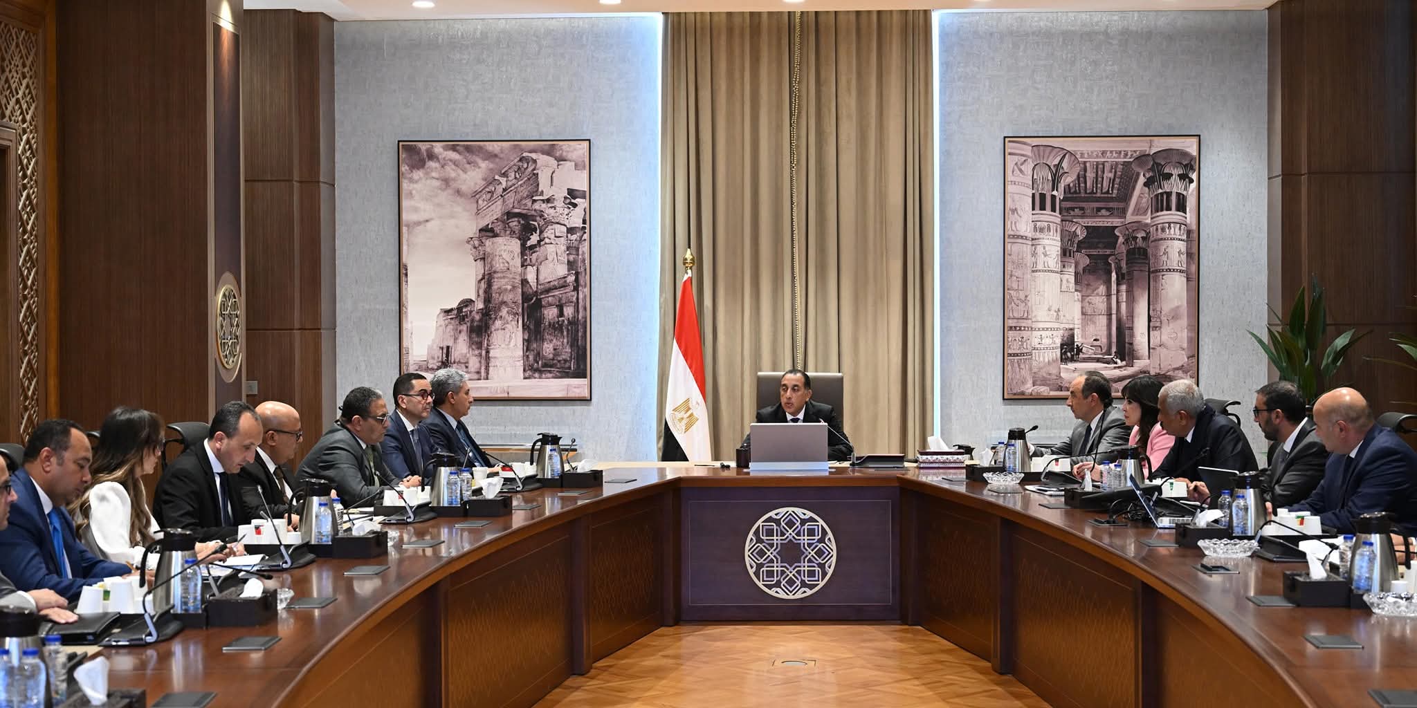 رئيس الوزراء يتابع خطط تطوير 7 فنادق تاريخية سبق طرحها ضمن برنامج الطروحات الحكومية