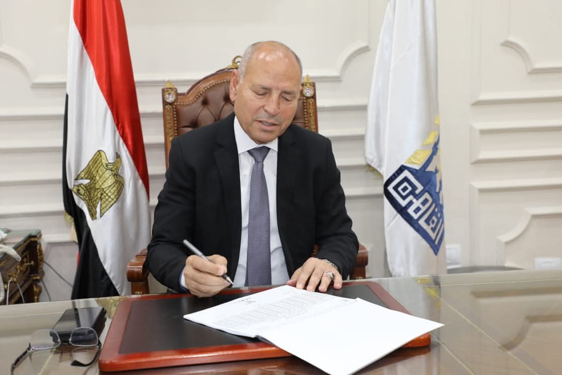 محافظ القاهرة يعتمد نتيجة الفصل الدراسي الثاني لـ الشهادة الإعدادية بنسبة نجاح 77%