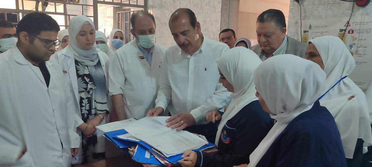 نائب وزير الصحة يتفقد منشآت صحية بالدقهلية.. ويوصي بصرف مكافأة تشجيعية للمتميزين
