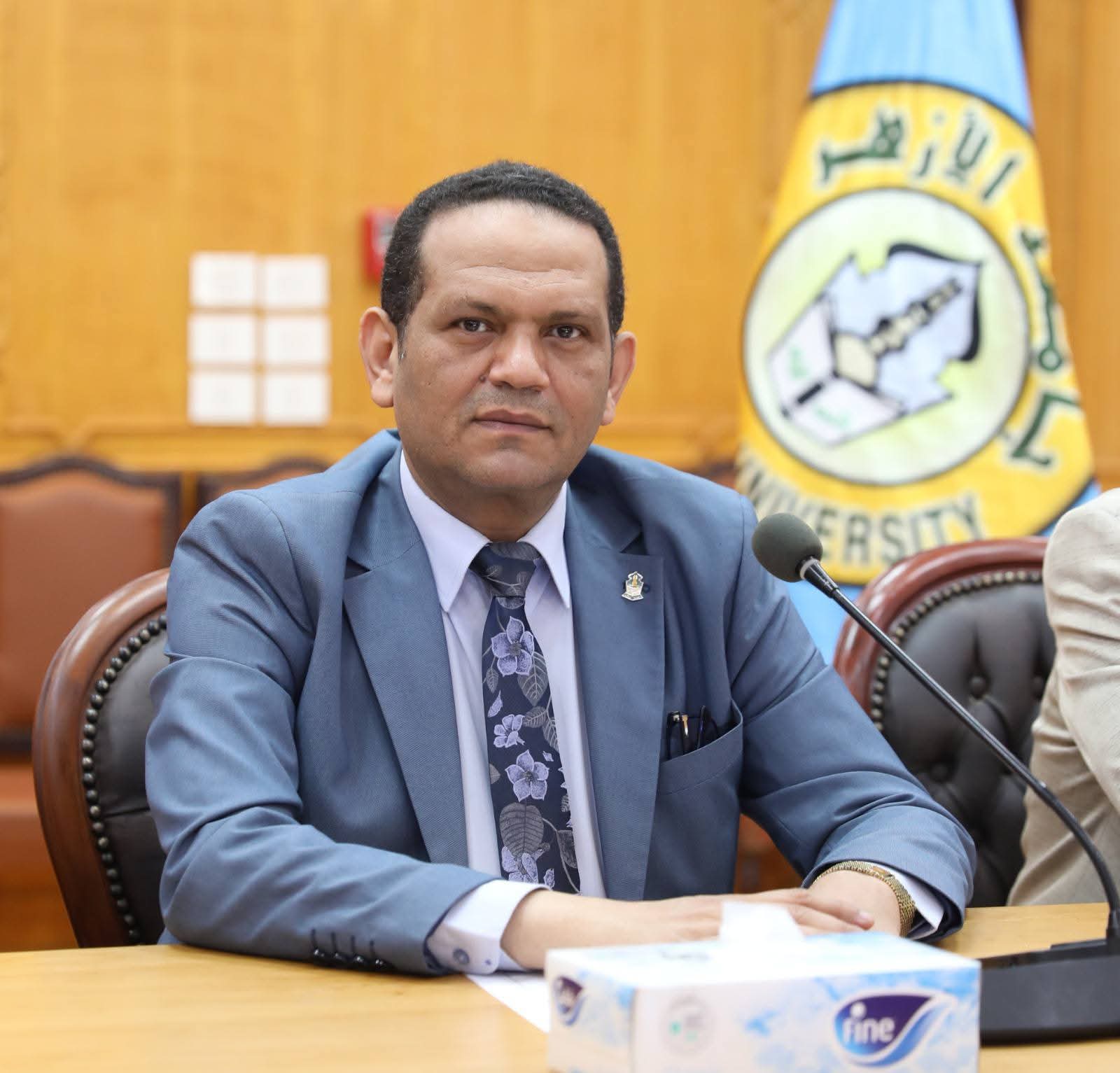 جامعة الأزهر يوجه بعقد دورات تربية عسكرية استثنائية لطلاب الفرق النهائية