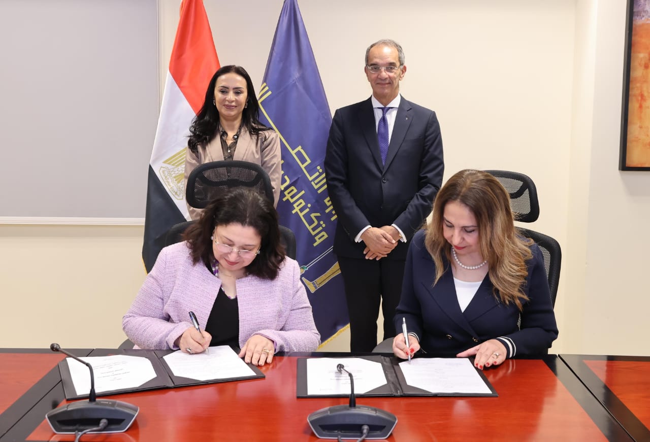 وزيرا الاتصالات والتضامن يشهدان شراكة بين الوزارتين لتنفيذ المشروع الوطنى للتطوير المؤسسى الرقمى للجمعيات والمؤسسات والاتحادات الأهلية