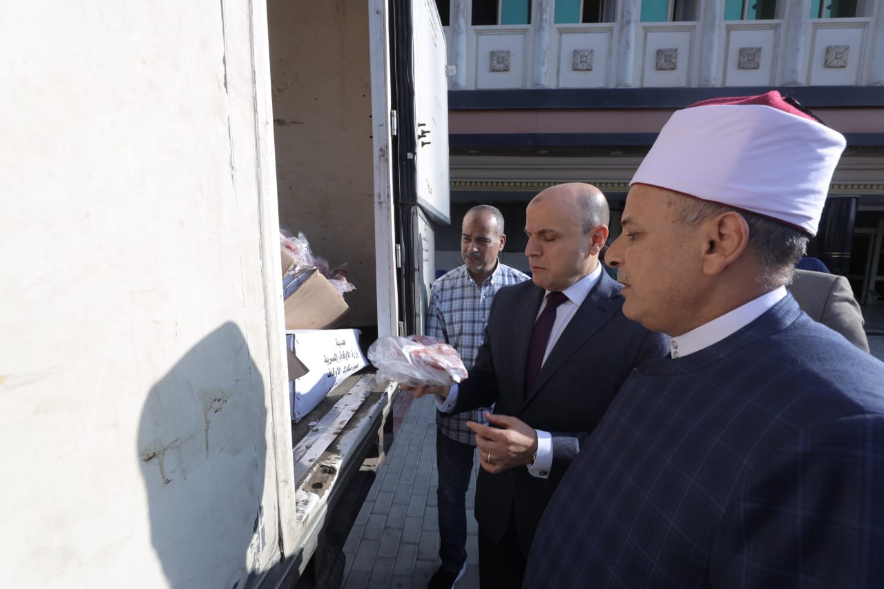 محافظ كفرالشيخ: توزيع 2 طن لحوم صكوك أضاحي للأسر الأولى بالرعاية