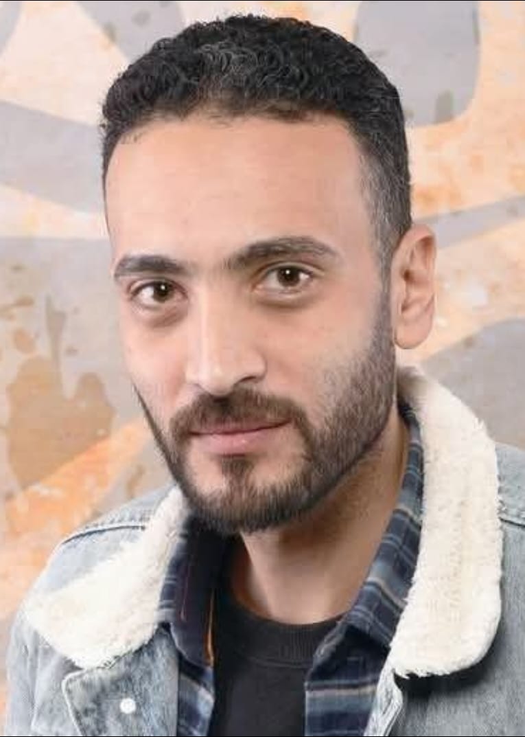 مسرحية الصندوق للكاتب البورسعيدي محمد خلف عن قصة الصندوق لد. كمال يونس