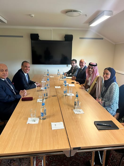 وزير الخارجية يلتقي بنظيره السعودي على هامش فعاليات منتدى أوسلو