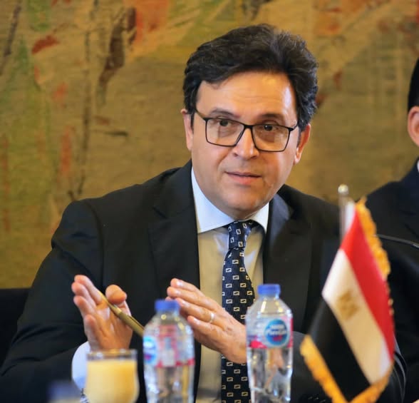 د. كمال يونس يكتب.. عاجل في انتظار قرار عادل من وزير الثقافة