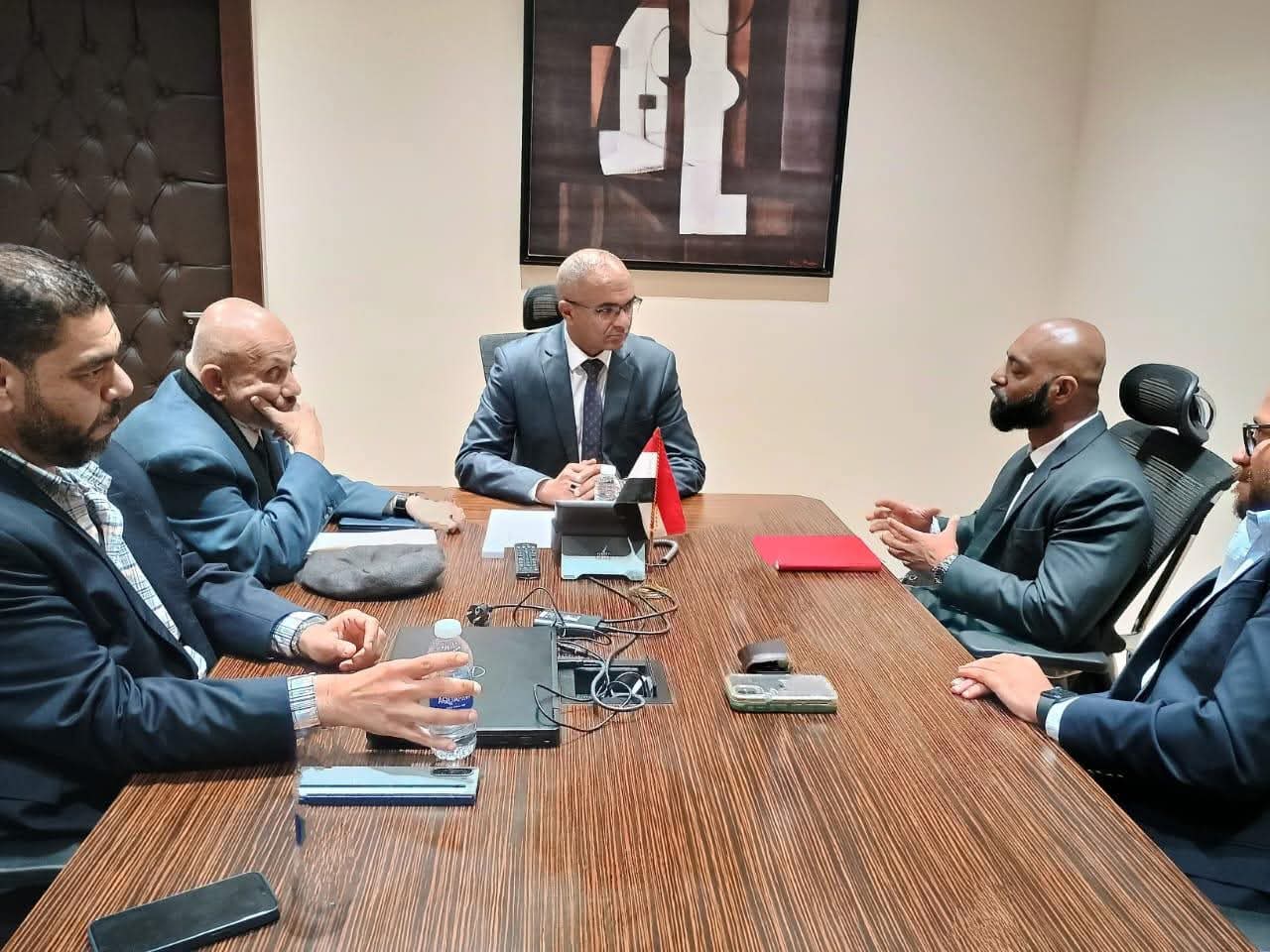 نائب وزير الإسكان يناقش مع مسئولي أحد التحالفات العالمية التصنيع المحلي للمهمات الكهروميكانيكية