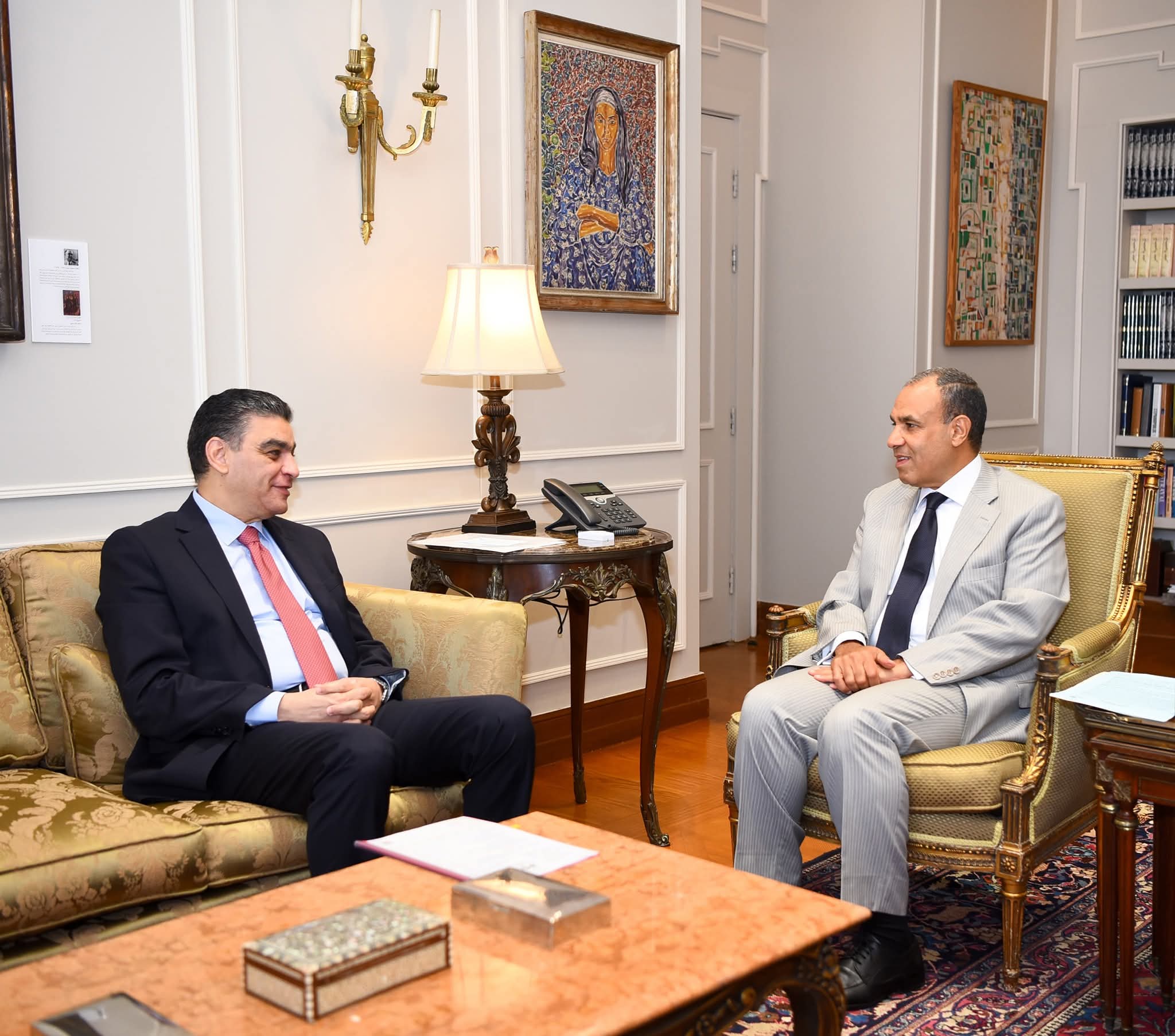 وزير الخارجية يلتقي رئيس هيئة الشراء الموحد لبحث تعزيز التعاون في تصدير الدواء المصري إلى افريقيا