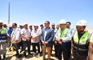 وزير الإسكان يتفقد محاور الطرق ومحطة تنقية مياه الشرب الجديدة بمدينة السادات