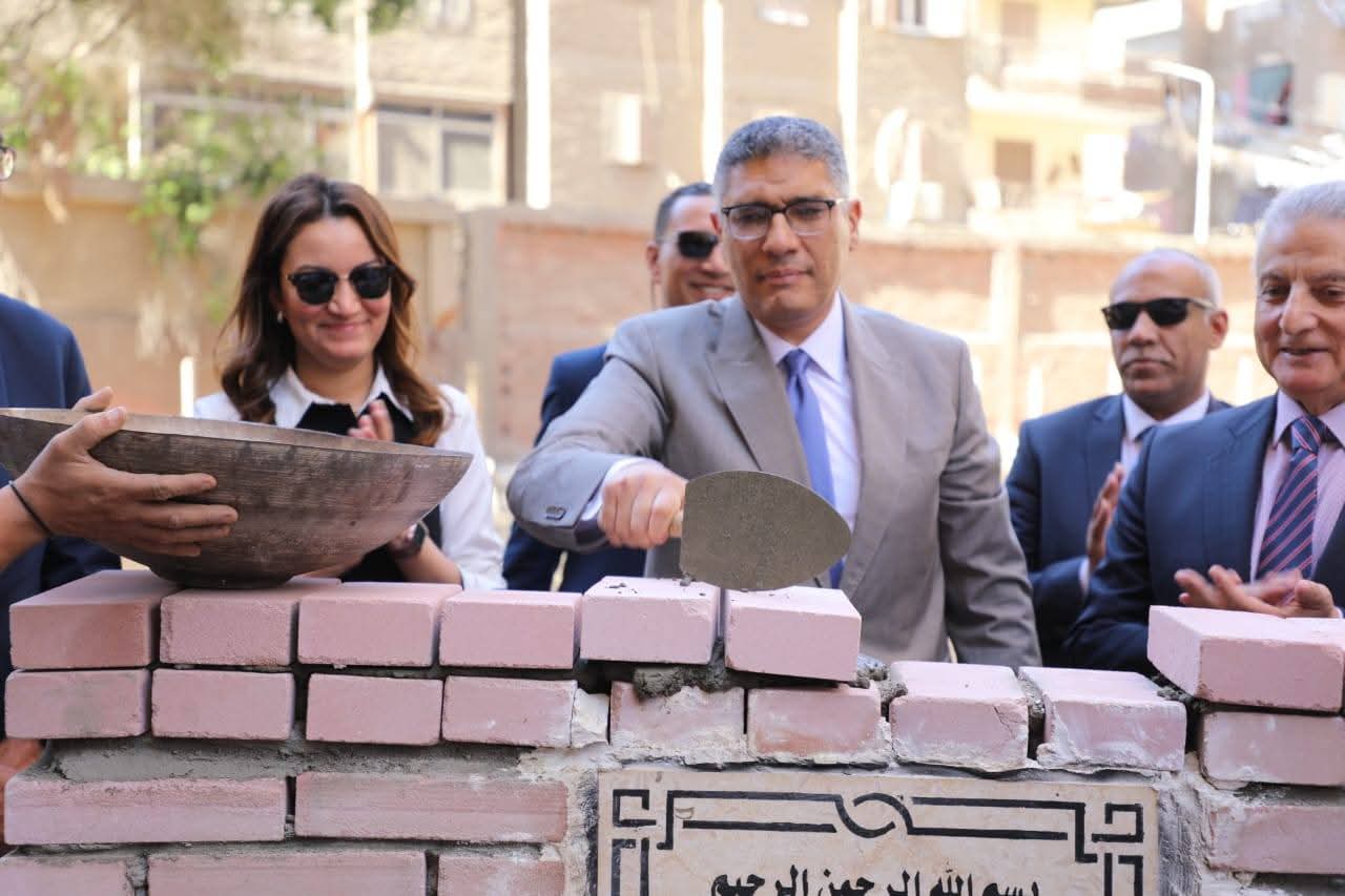 محافظ الجيزة يضع حجر أساس إنشاء مكتبة مصر العامة