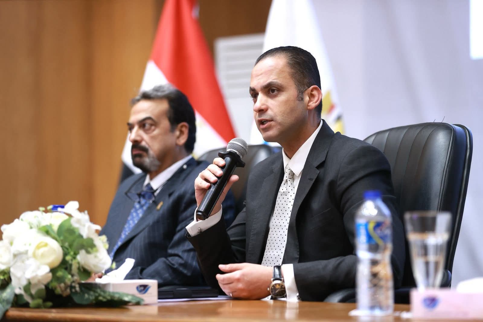 نائب وزير الصحة يجتمع مع مقدمي خدمات الرعاية الصحية ويستمع لمطالبهم ويوجه بتلبيتها