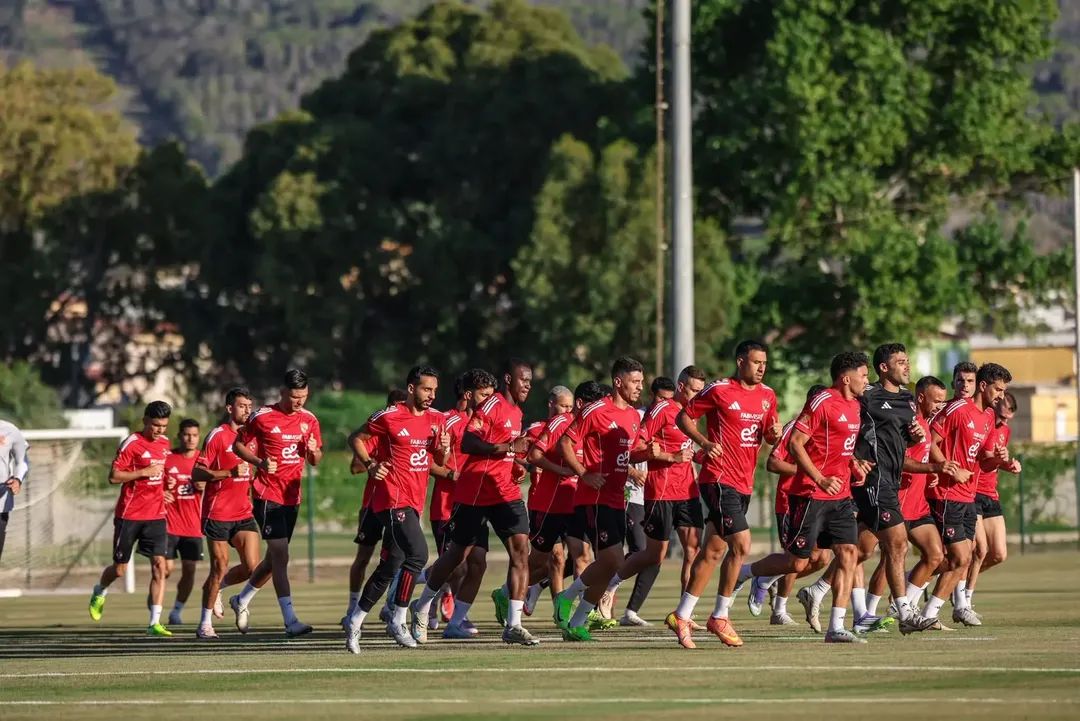 الأهلي يخوض مرانه الأول في تونس