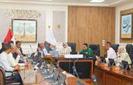 محافظ الوادي الجديد يعقد اجتماعًا لبحث موقف ملفات التقنين والتصالح