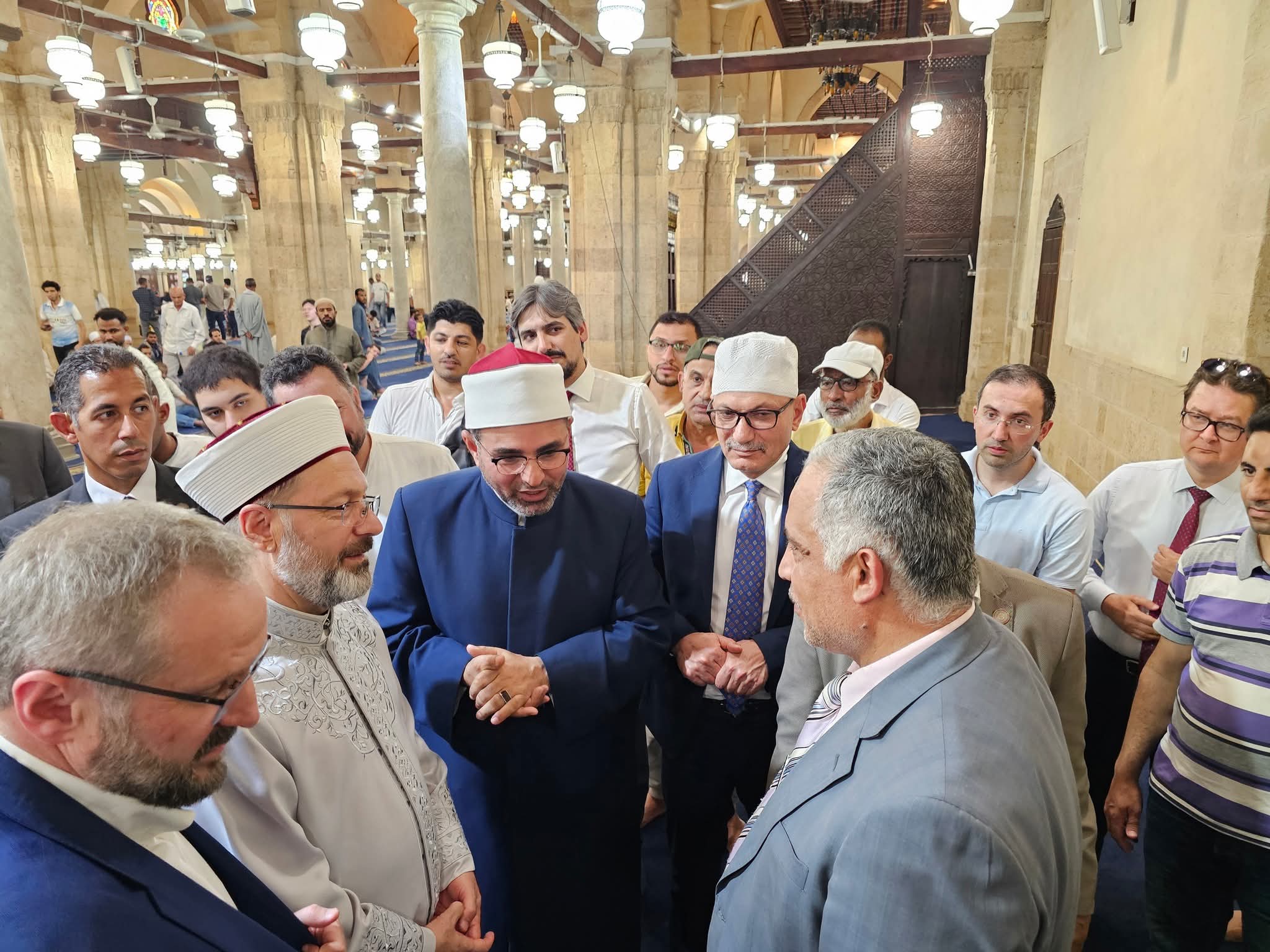 ارباش يزور الجامع الأزهر الشريف للتعرف على الأنشطة التعليمية الدينية الموجهة للجمهور