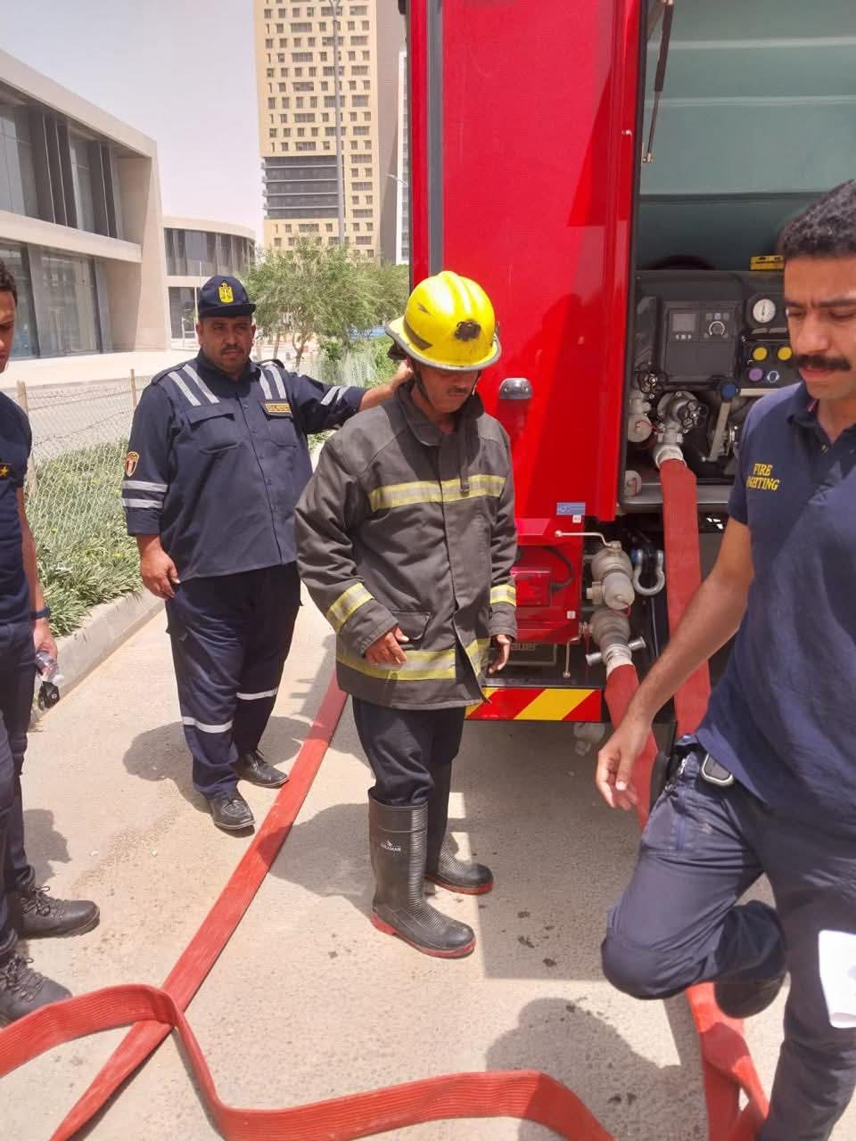الحماية المدنية تختبر أنظمة الحريق للأبراج الإدارية بمنطقة الأعمال المركزية بالعاصمة