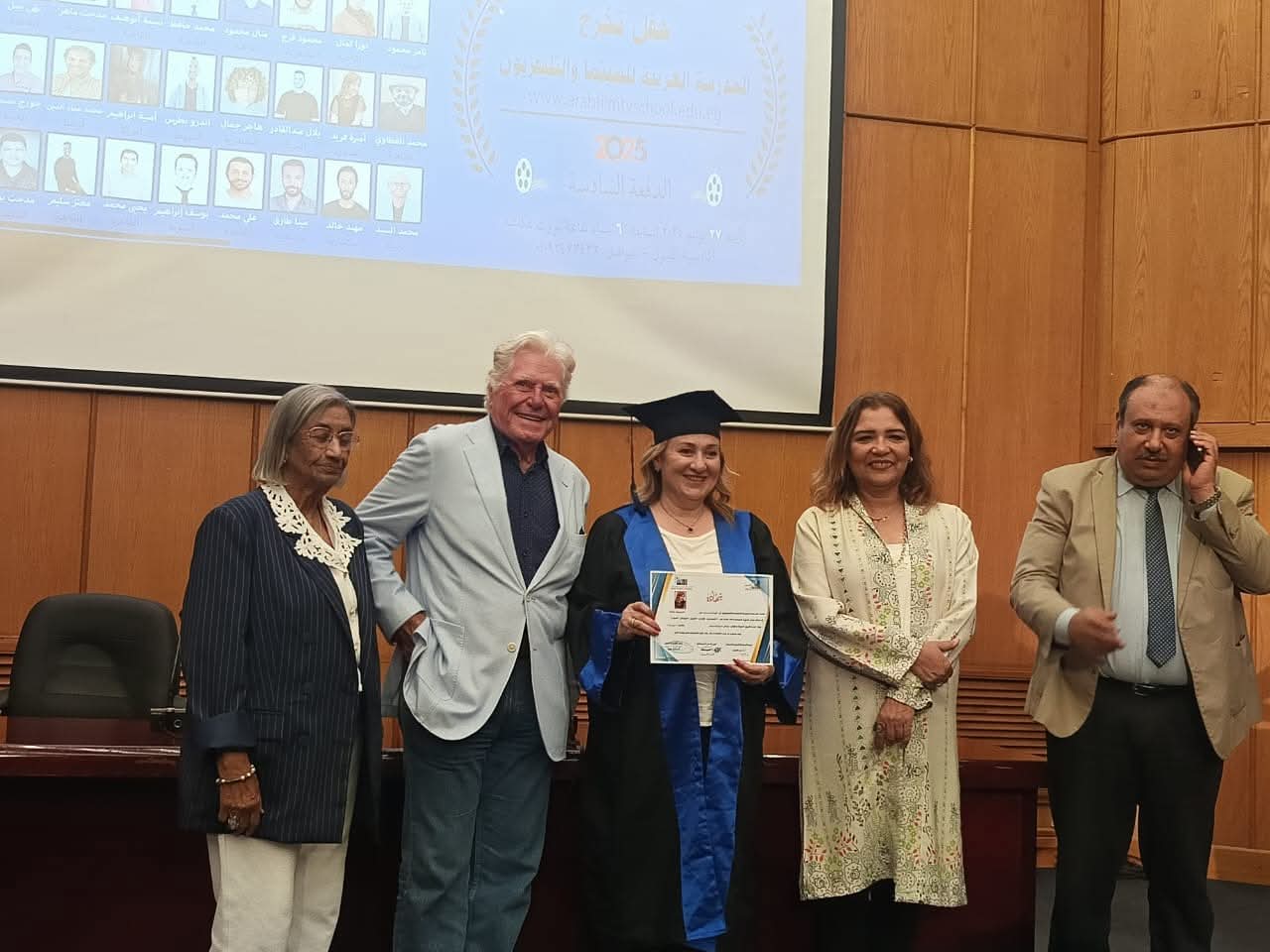 حسين فهمي: اعتز بالمشاركة في تخريج الدفعة السادسة للمدرسة العربية للسينما