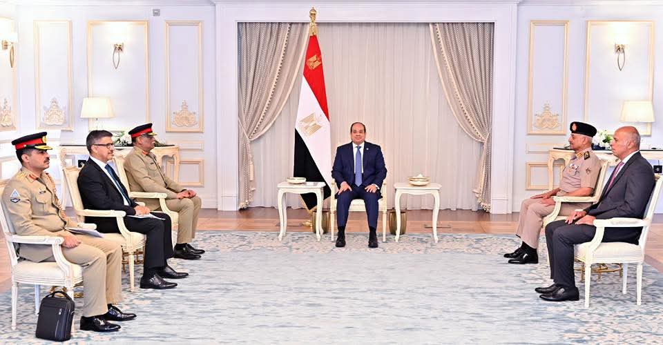 الرئيس السيسي يبحث تناول سبل دعم وتعزيز التعاون المشترك مع باكستان