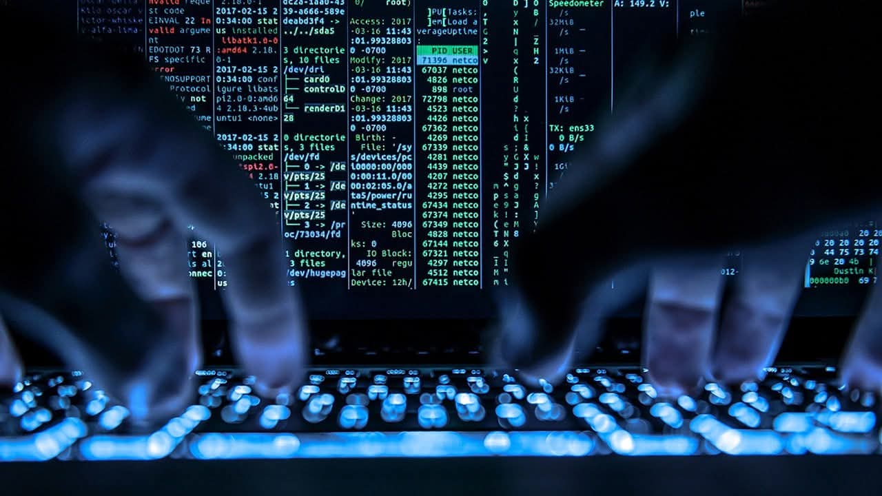 فضيحة نووية تهز فرنسا!هاكرز يخترقون أسرار الغواصات والمقاتلات الاستراتيجية!
