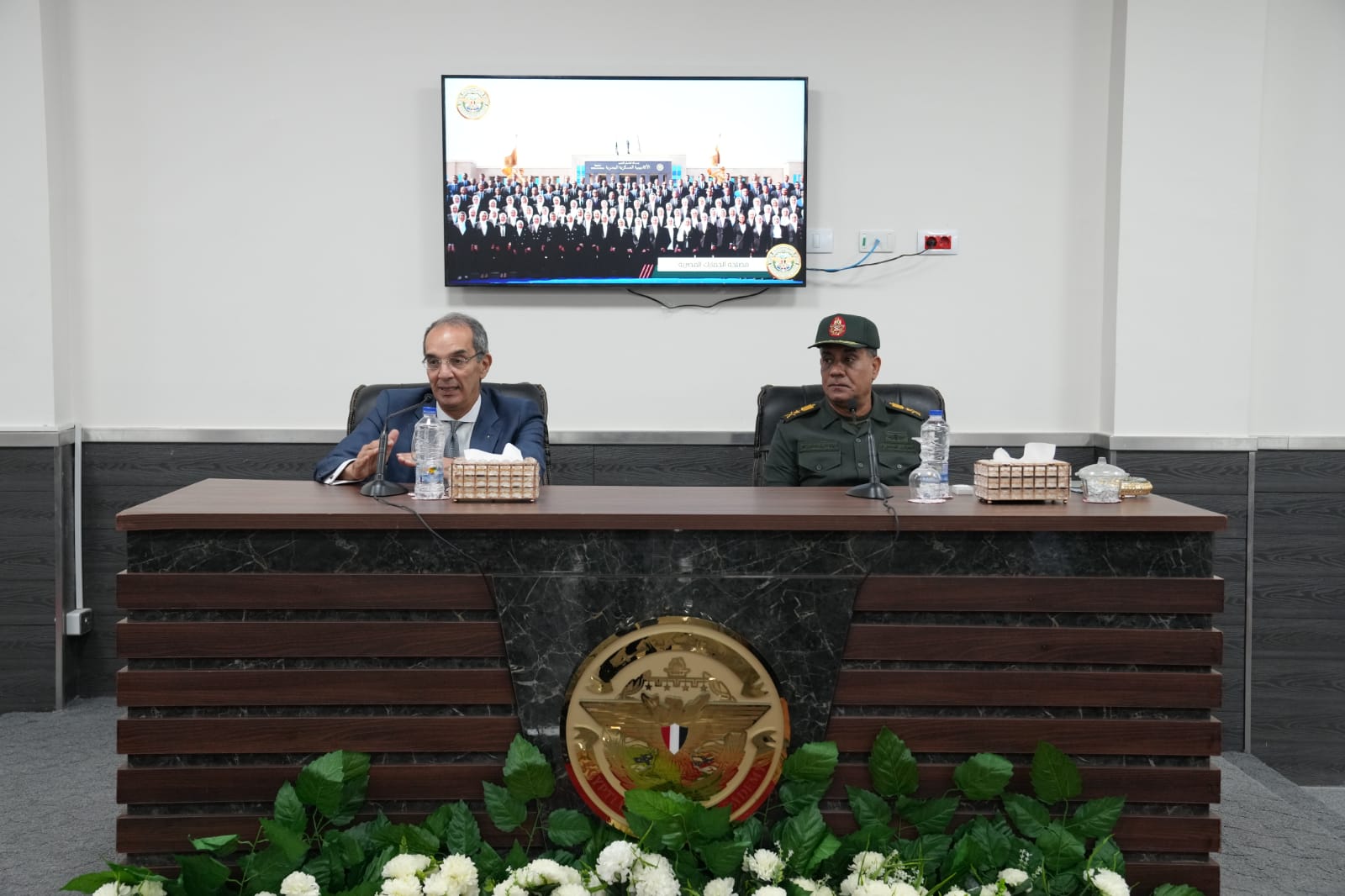 وزير الاتصالات يلتقى بالمتقدمين للإلتحاق بمبادرة 