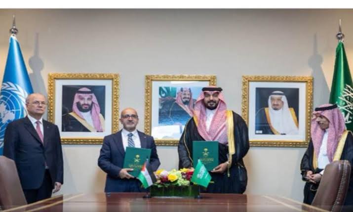 دعمًا للشعب الفلسطيني.. وزير الخارجية السعودي يشهد توقيع 3 مذكرات تفاهم مع رئيس وزراء فلسطين
