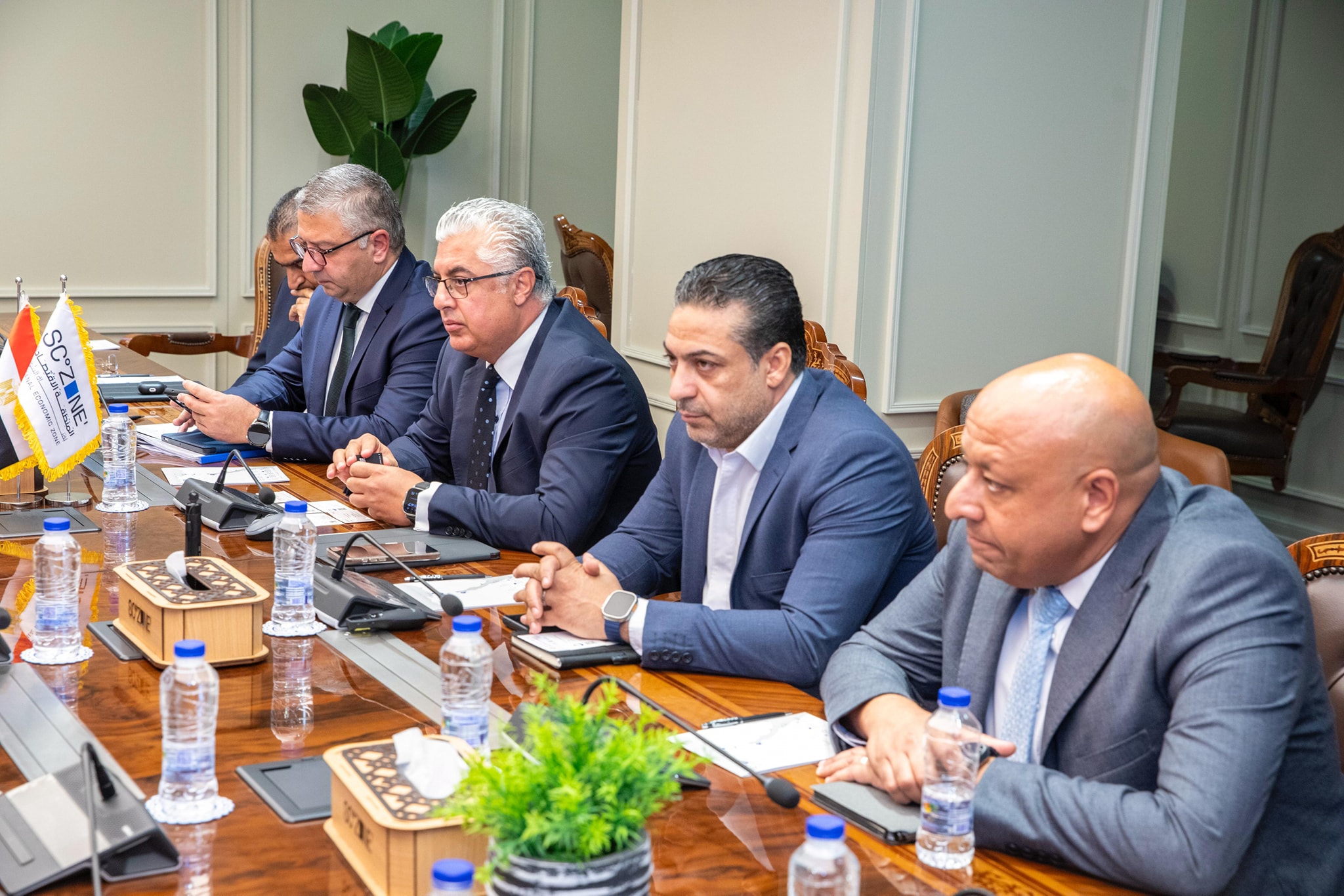 جمال الدين يستقبل وفدًا تجاريًا صينيًا رفيع المستوى من عدة مقاطعات يضم الاتحاد الوطني للمنسوجات ورؤساء شركات صناعية كبرى