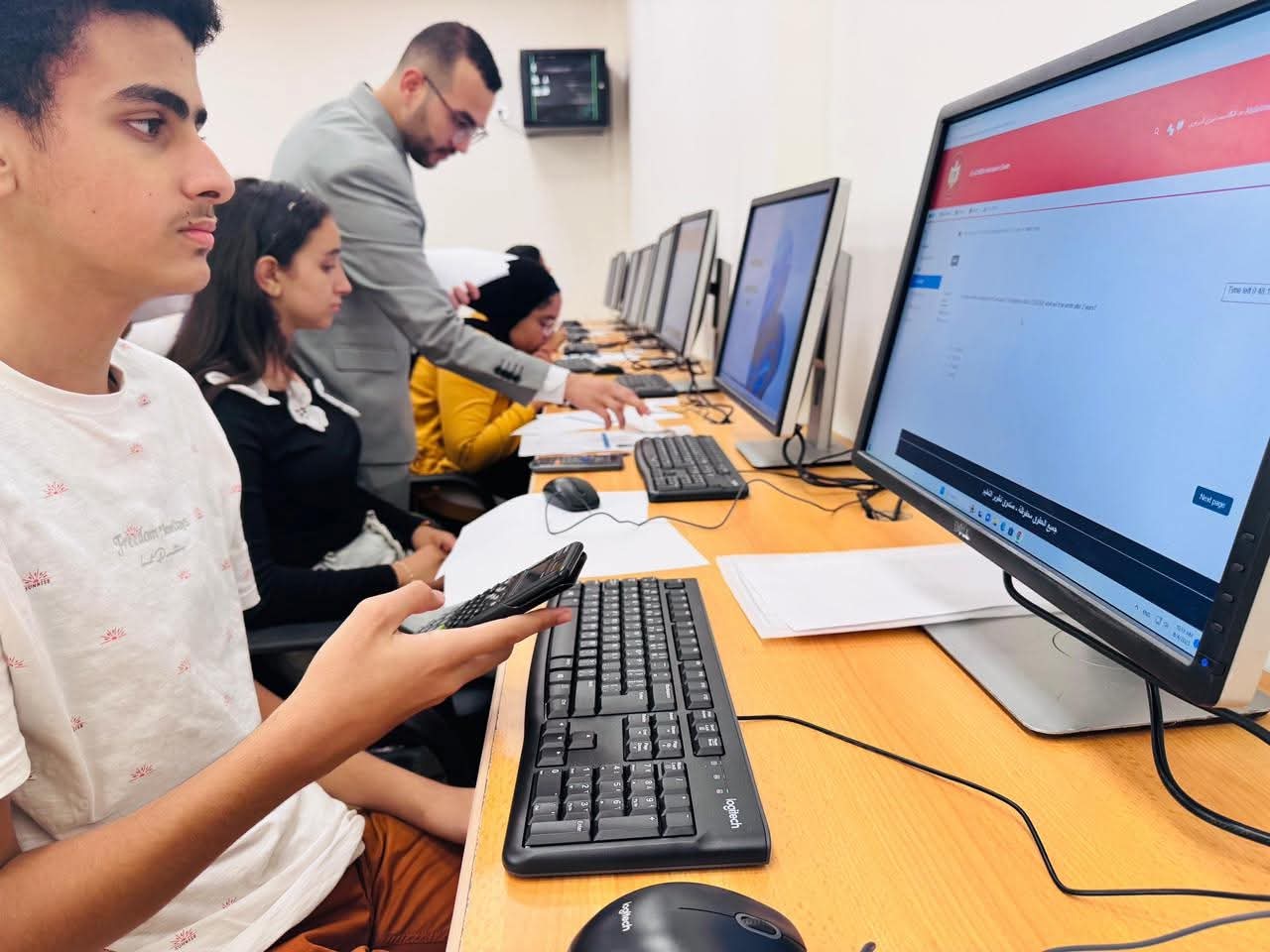 «تطوير التعليم بالوزراء» يُدشن أول تجربة للروبوتات في إرشاد الطلاب باختبارات القبول بمعهد الكوزن المصري الياباني
