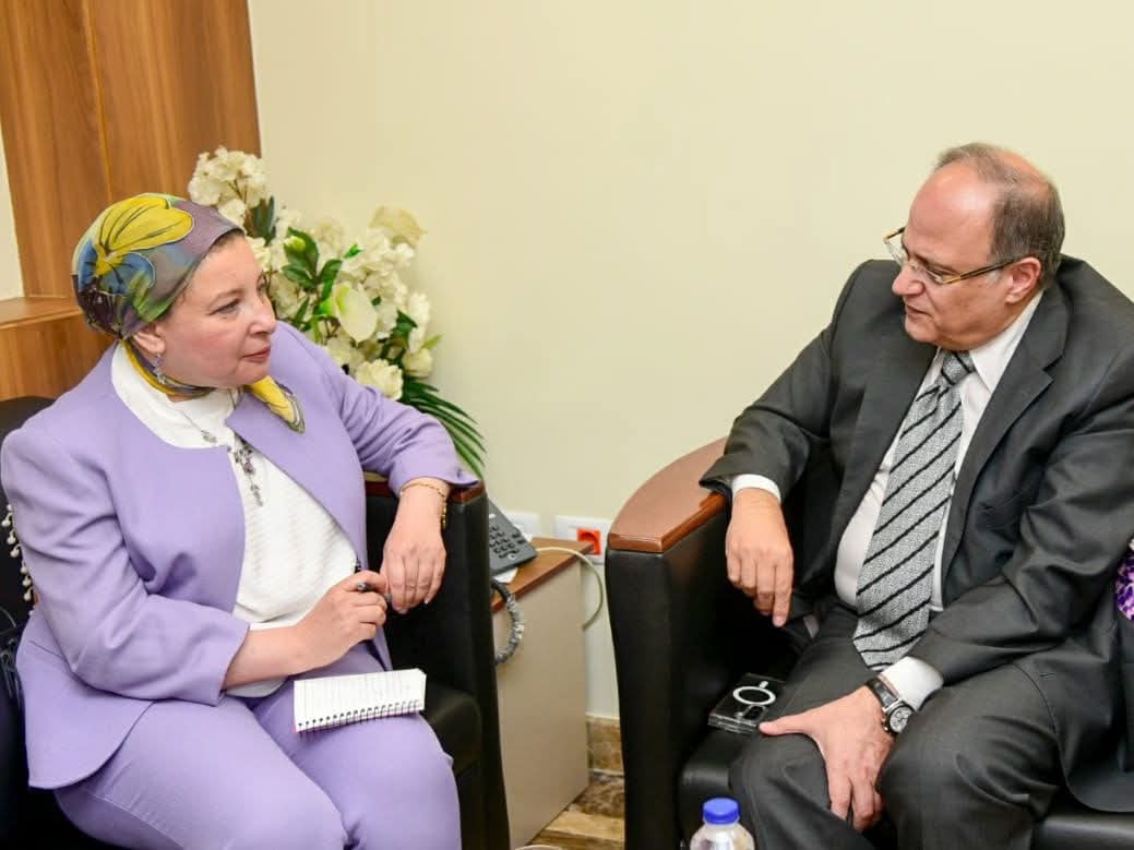 رئيس هيئة الدواء المصرية يستقبل سفيرة مصر لدى مالاوي لمناقشة تنسيق الجهود المبذولة لتعزيز التعاون الدوائي الثنائي