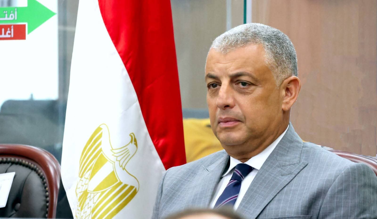 محافظ الإسماعيلية يتابع انتظام سير العملية الانتخابية لانتخابات مجلس الشيوخ ٢٠٢٥ في يومها الثاني