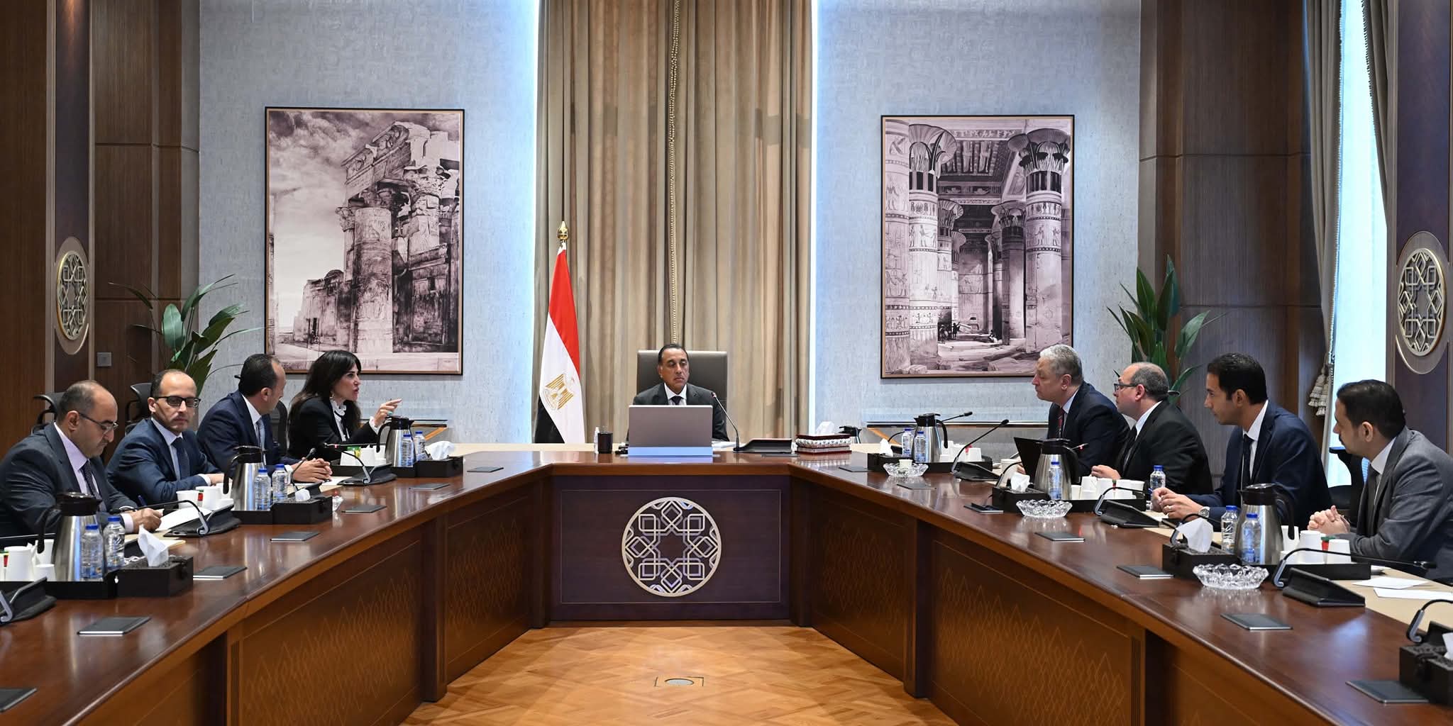 رئيس الوزراء يتابع مستجدات الموقف التنفيذي لمشروعات 