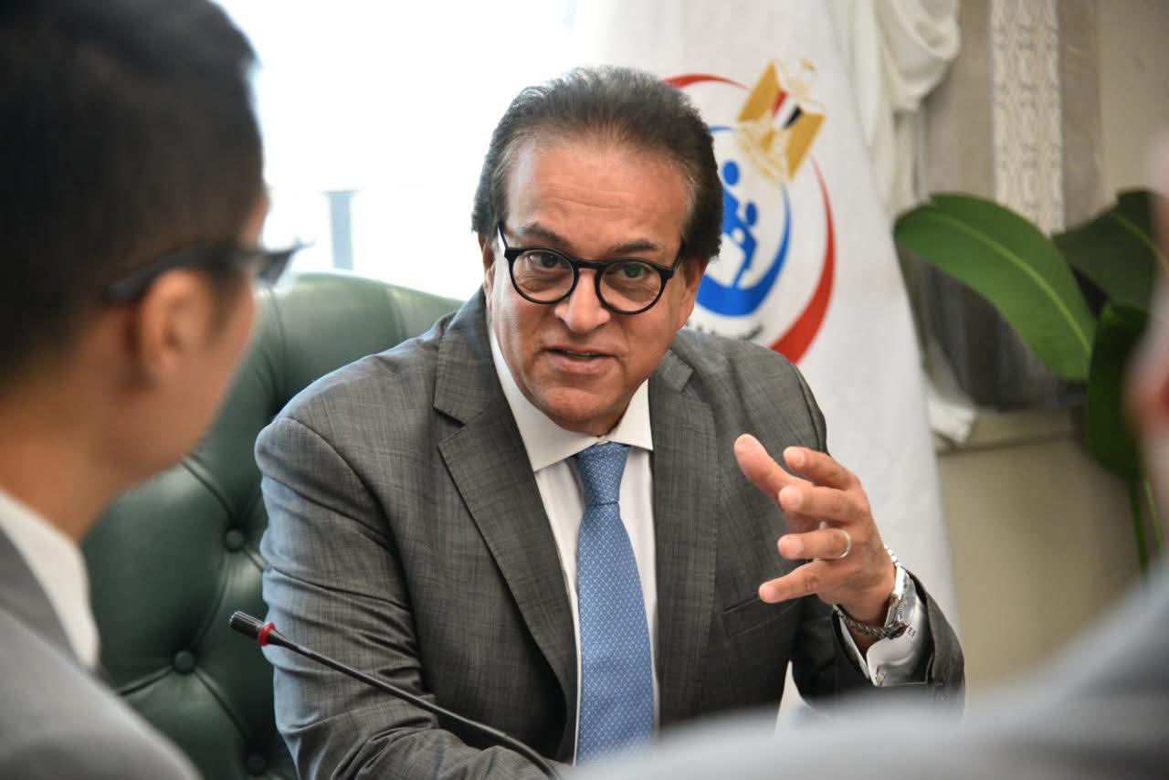وزير الصحة يبحث مع رئيس «هواوي» العالمية تعزيز التعاون في الذكاء الاصطناعي والتحول الرقمي
