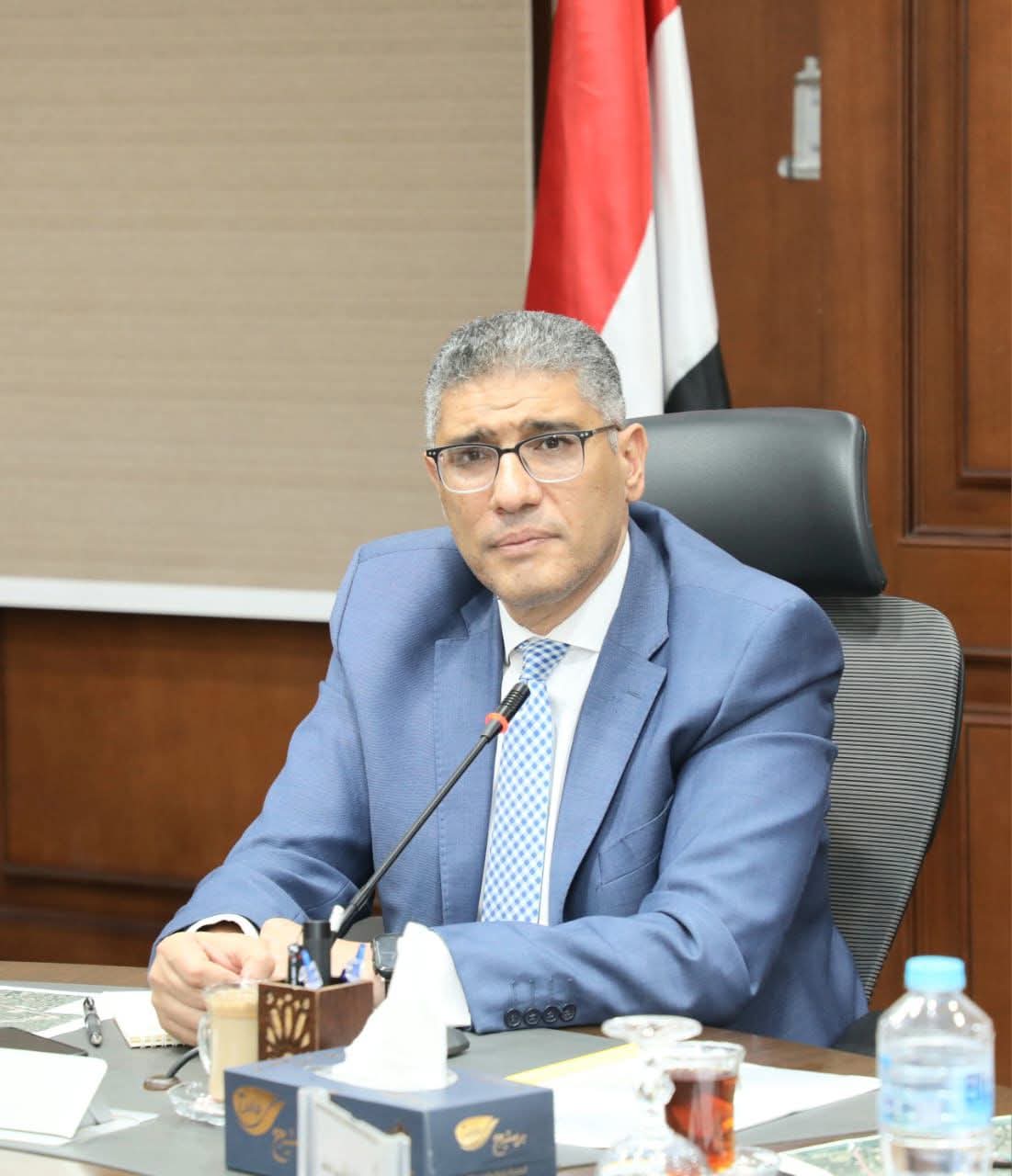 محافظ الجيزة يوجه بوضع جدول زمني لمراحل مشروع تطوير كورنيش النيل بإمبابة