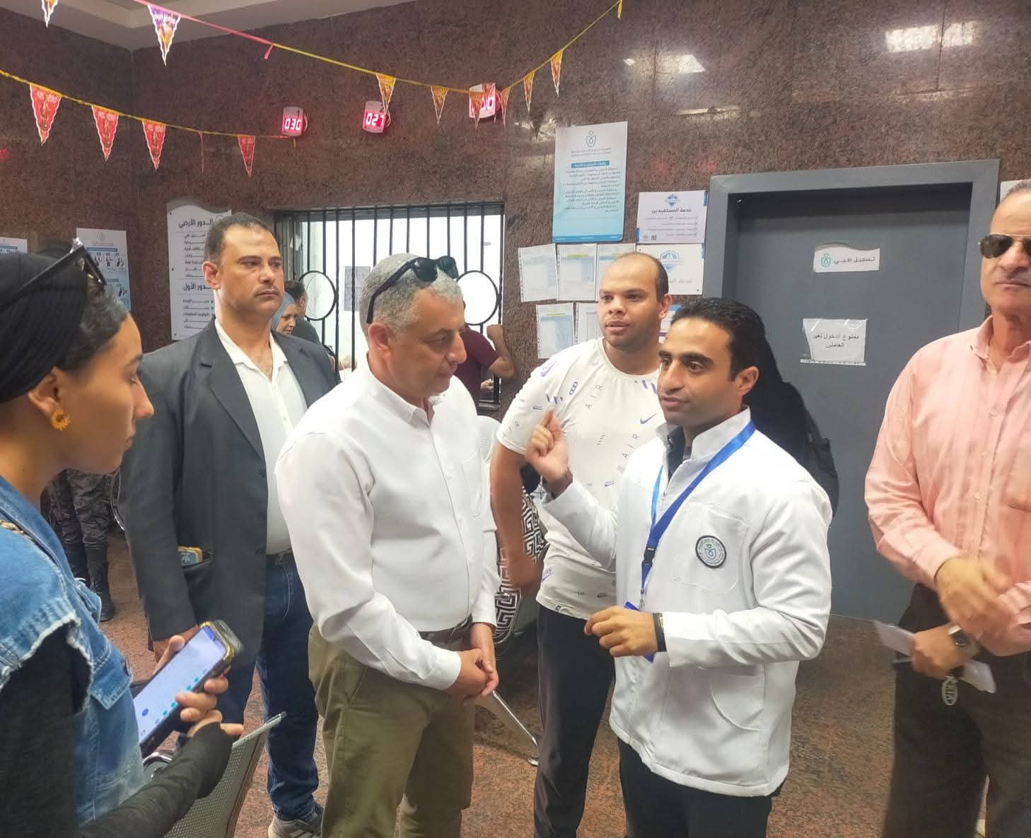 في جولة صباحية مفاجئة محافظ الإسماعيلية يتفقد مركز طب أسرة السبع بنات بحي أول