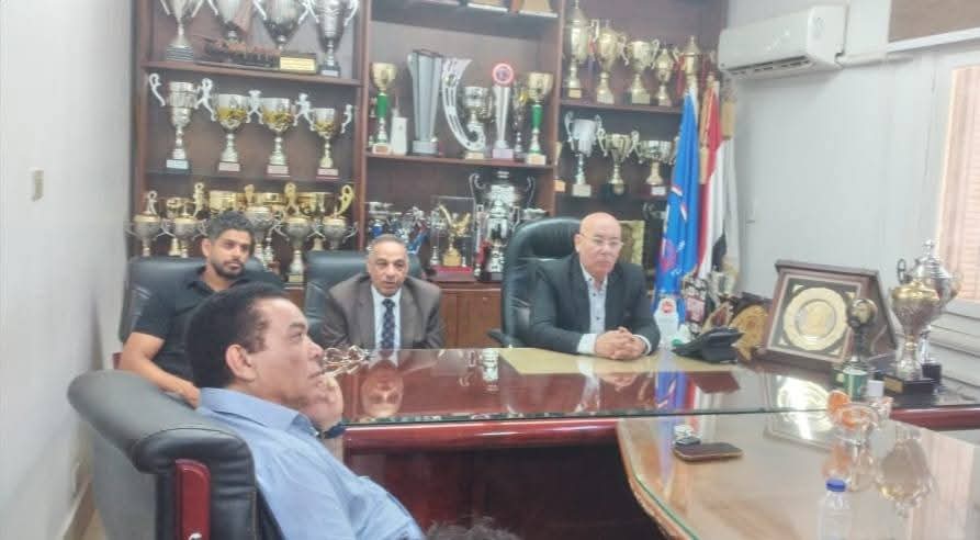 استعدادًا لبطولة العالم 2025: قيادات الاتحاد المصري للكاراتيه يلتقون بالجهاز الفني والمنتخب الأول لدعم اللاعبين