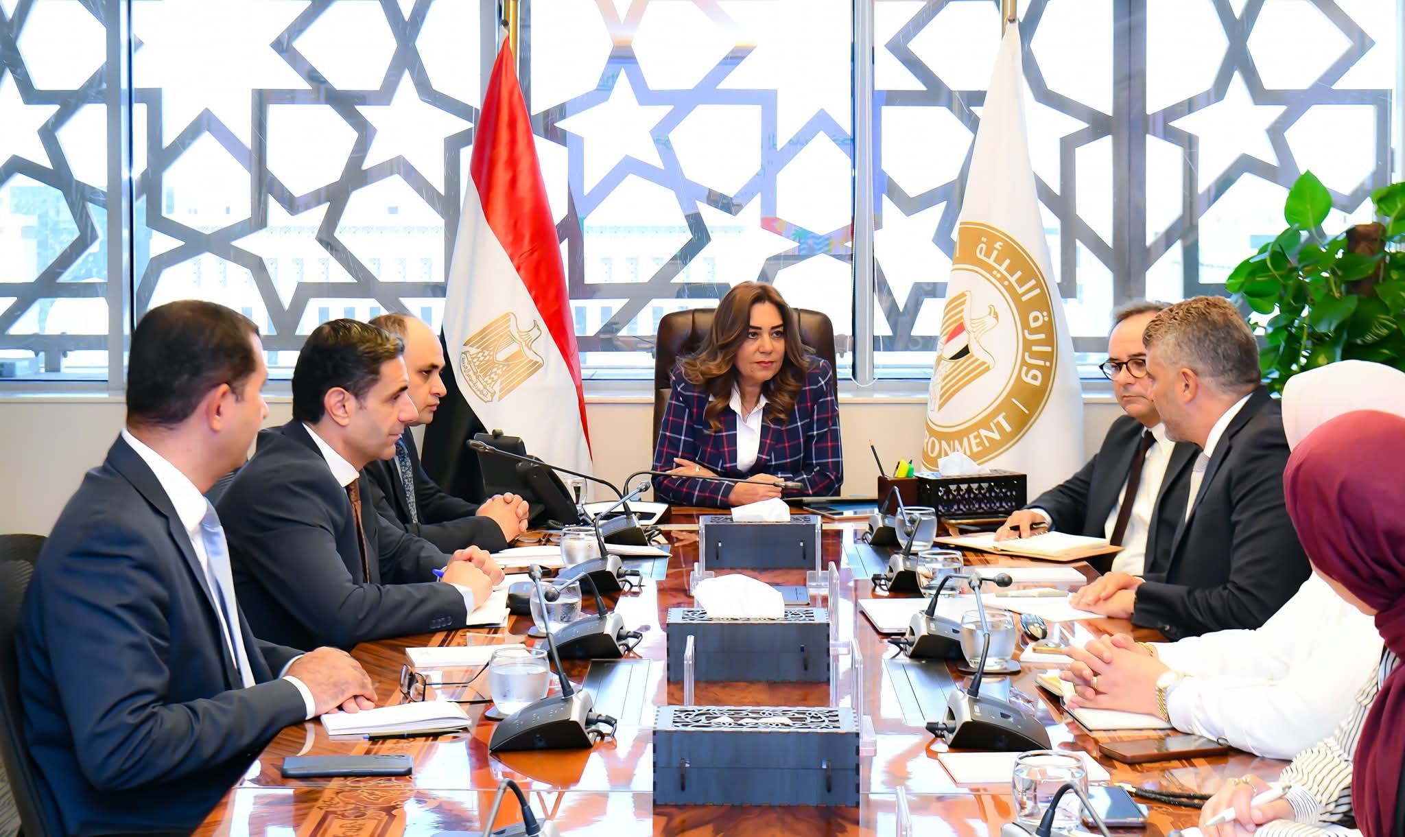 عوض توجه بضرورة العمل على تفعيل مبادرة الحد من الأكياس البلاستيكية أحادية الاستخدام