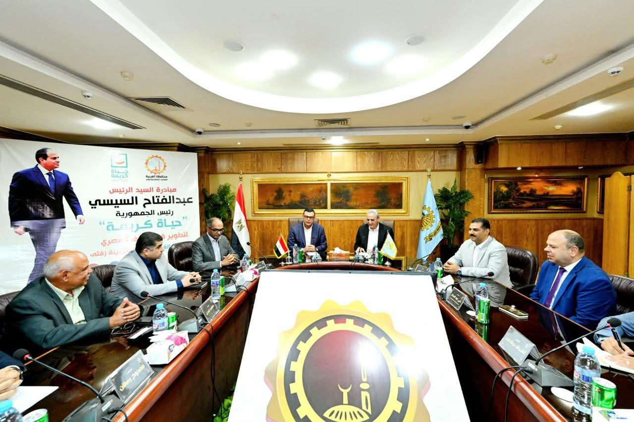 وزير الإسكان ومحافظ الغربية يتابعان سير العمل بمنظومتي مياه الشرب والصرف الصحي