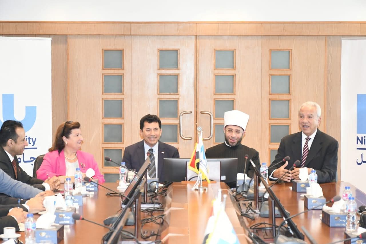 وزيرا الشباب والأوقاف يشهدان الجلسة الافتتاحية لمنتدى 