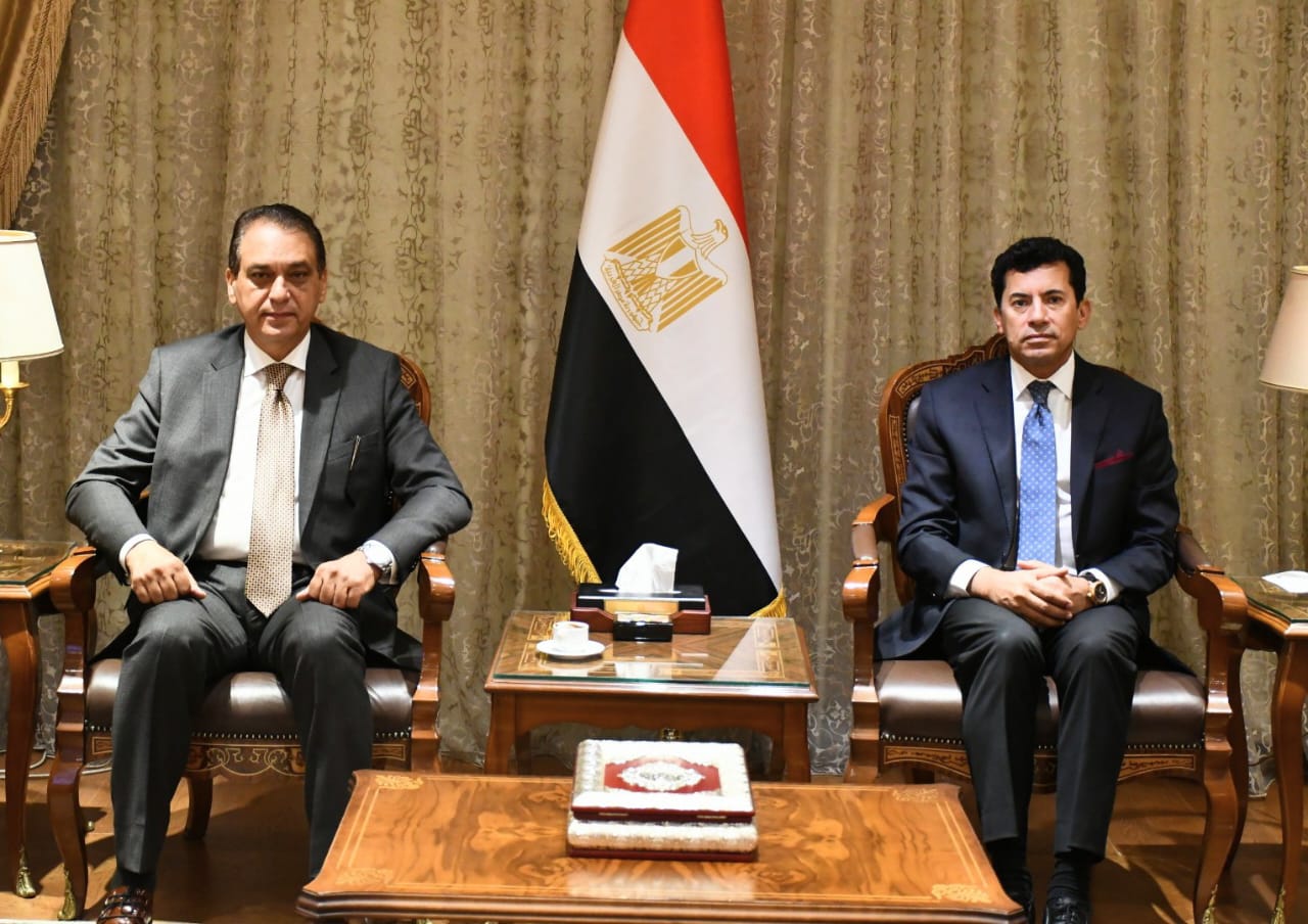 وزير الرياضة يلتقي المجلس العلمي ويوجه بتشكيل لجنة تقييم بالتنسيق مع اللجنة الأولمبية المصرية
