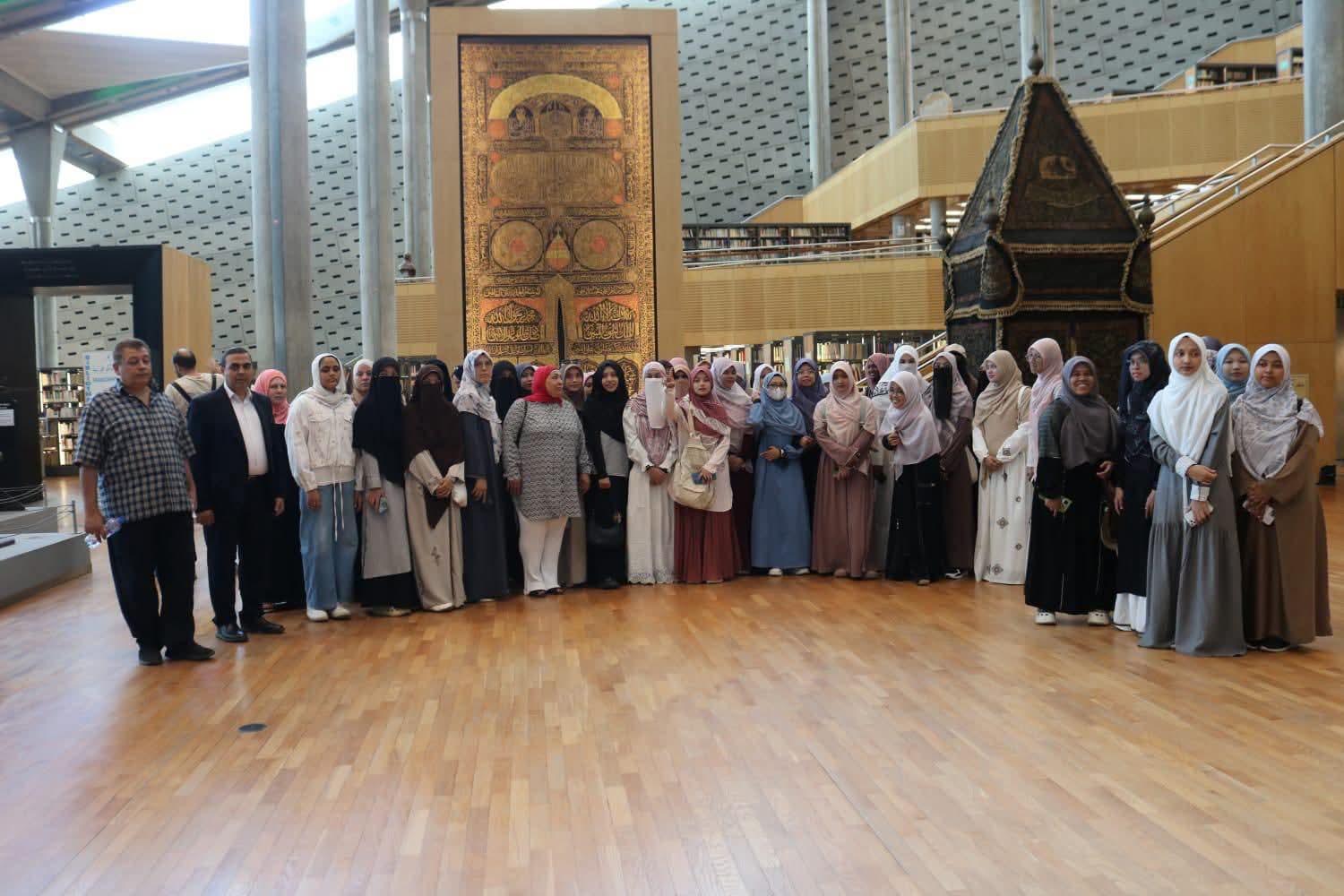 الأعلى للشئون الإسلامية ينظّم زيارة ميدانية للطالبات الوافدات إلى مكتبة الإسكندرية