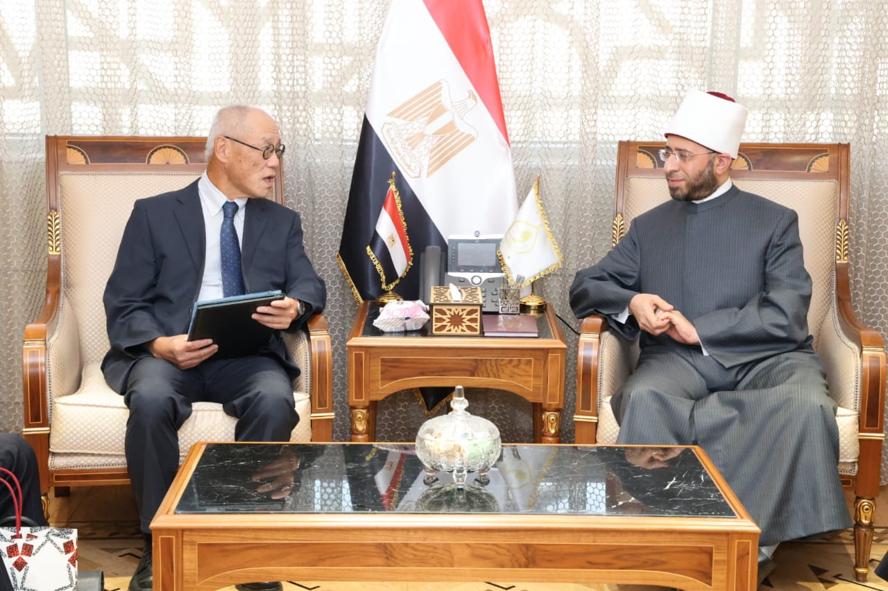 وزير الأوقاف يستقبل سفير اليابان بالقاهرة لبحث سبل التعاون المشترك