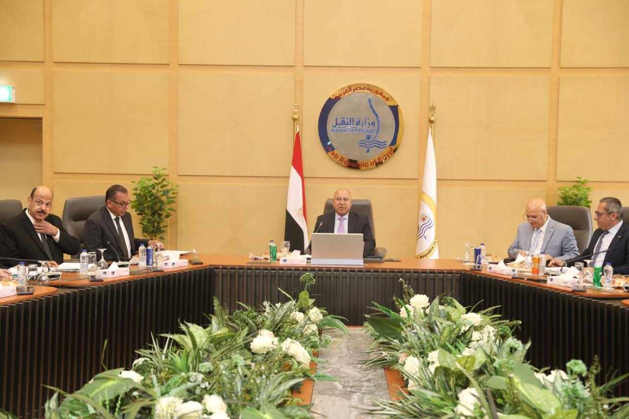 وزير الصناعة والنقل يترأس أعمال الجمعية العمومية العادية لشركة أكتا للنقل الجماعي