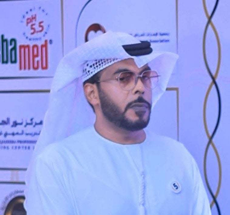 خالد السلامي يشارك في الجلسة الحوارية حول التكامل بين الكتاب الورقي والكتاب الإلكتروني
