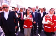 وزيرا التضامن والخارجية يصطحبان رئيس الوزراء الفلسطيني في زيارة للمركز اللوجستي للهلال الأحمر المصري بالعريش