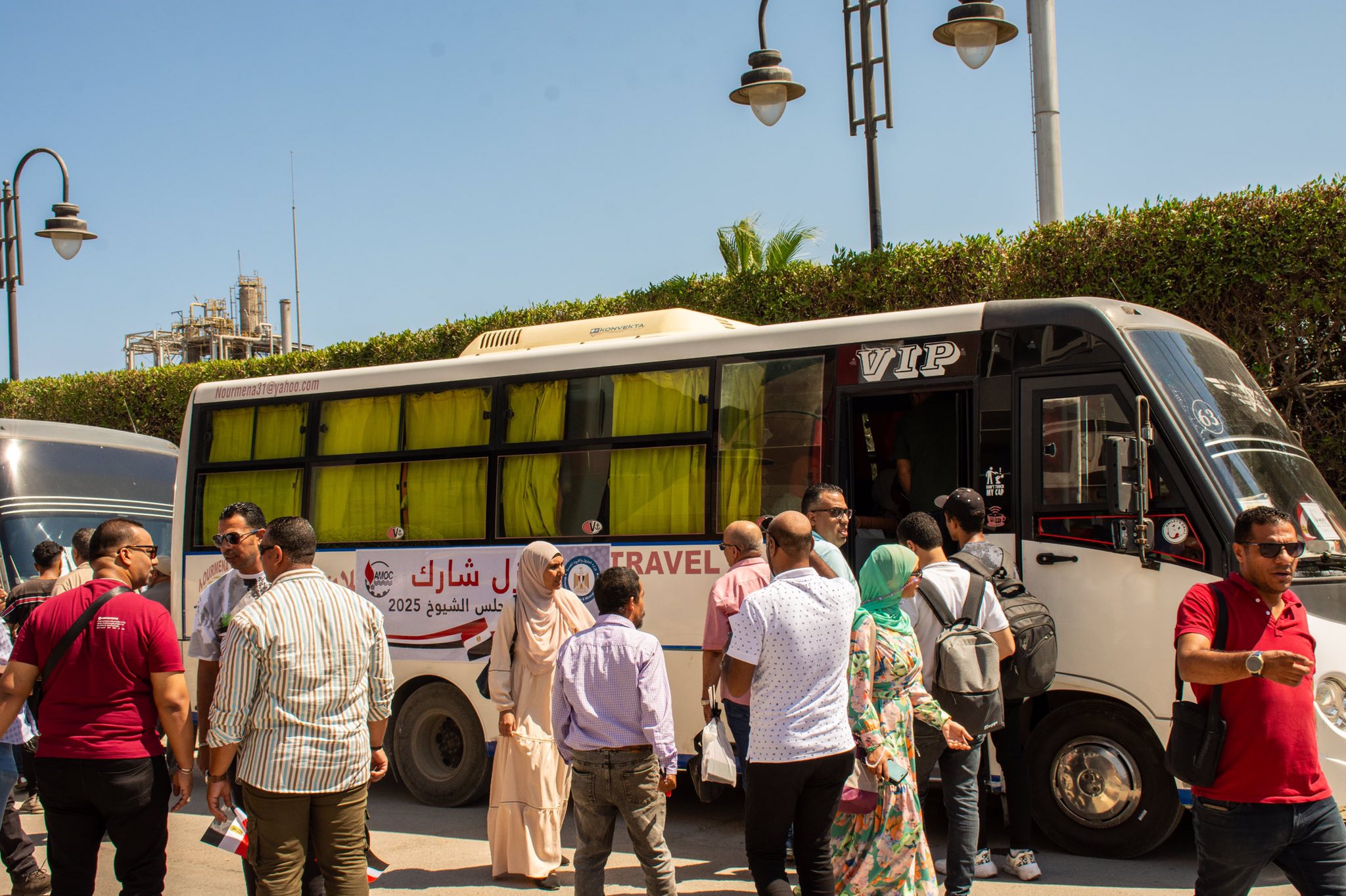 لليوم الثانى على التوالى العاملون بشركة أموك يتوافدون علي اللجان الإنتخابية للإدلاء بأصواتهم في انتخابات مجلس الشيوخ 2025
