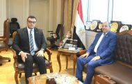 وزير الإسكان يستقبل محافظ بورسعيد لبحث ملفات العمل والتعاون المشترك