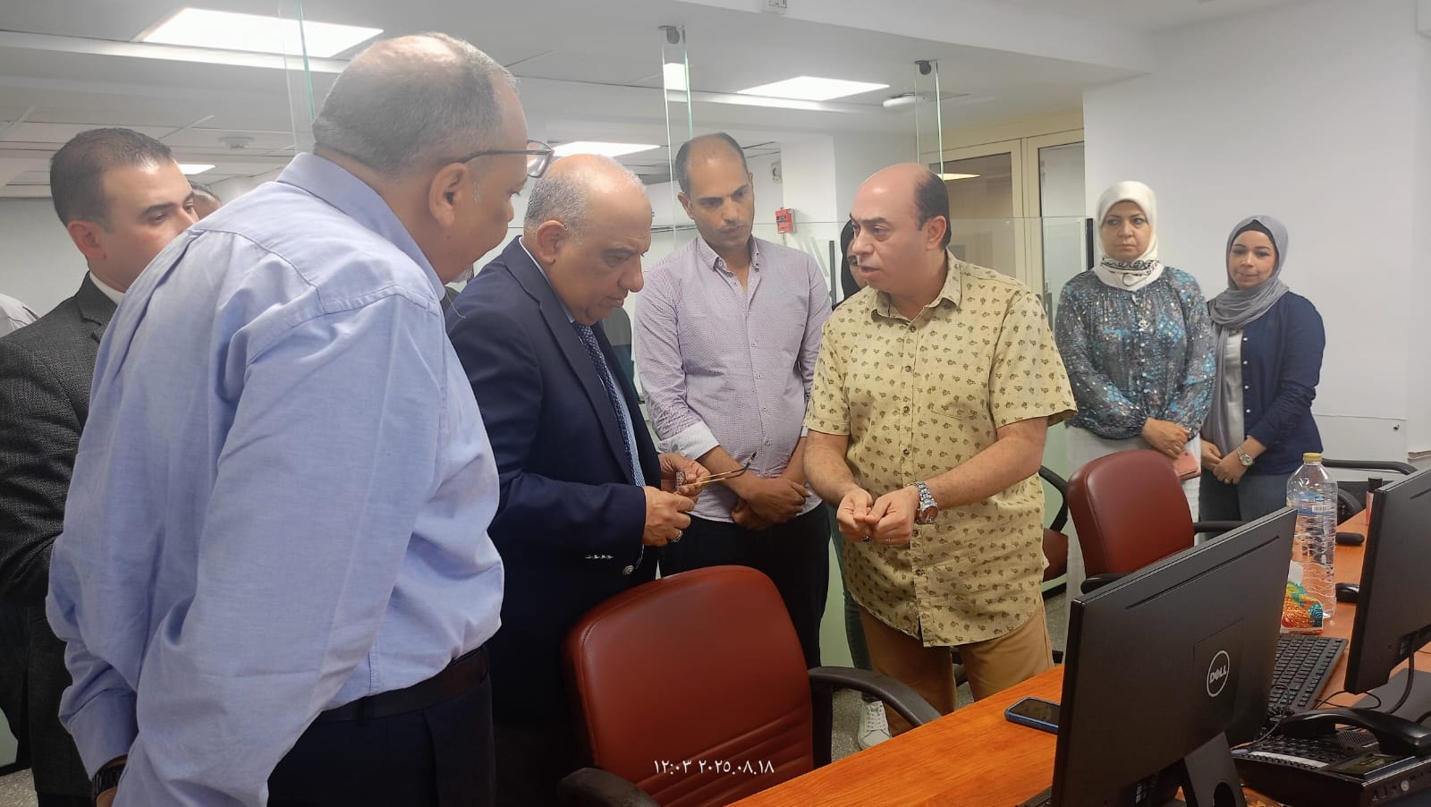 عصمت يتفقد مركز تحكم الدقي والمركز الرئيسي للبيانات ويتابع سير العمل على إضافة مصدر تغذية ثالث إلى محطة محولات جزيرة الدهب