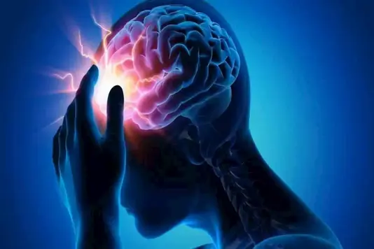 تظهر في القدمين.. أعراض تشير إلى خطر السكتة الدماغية